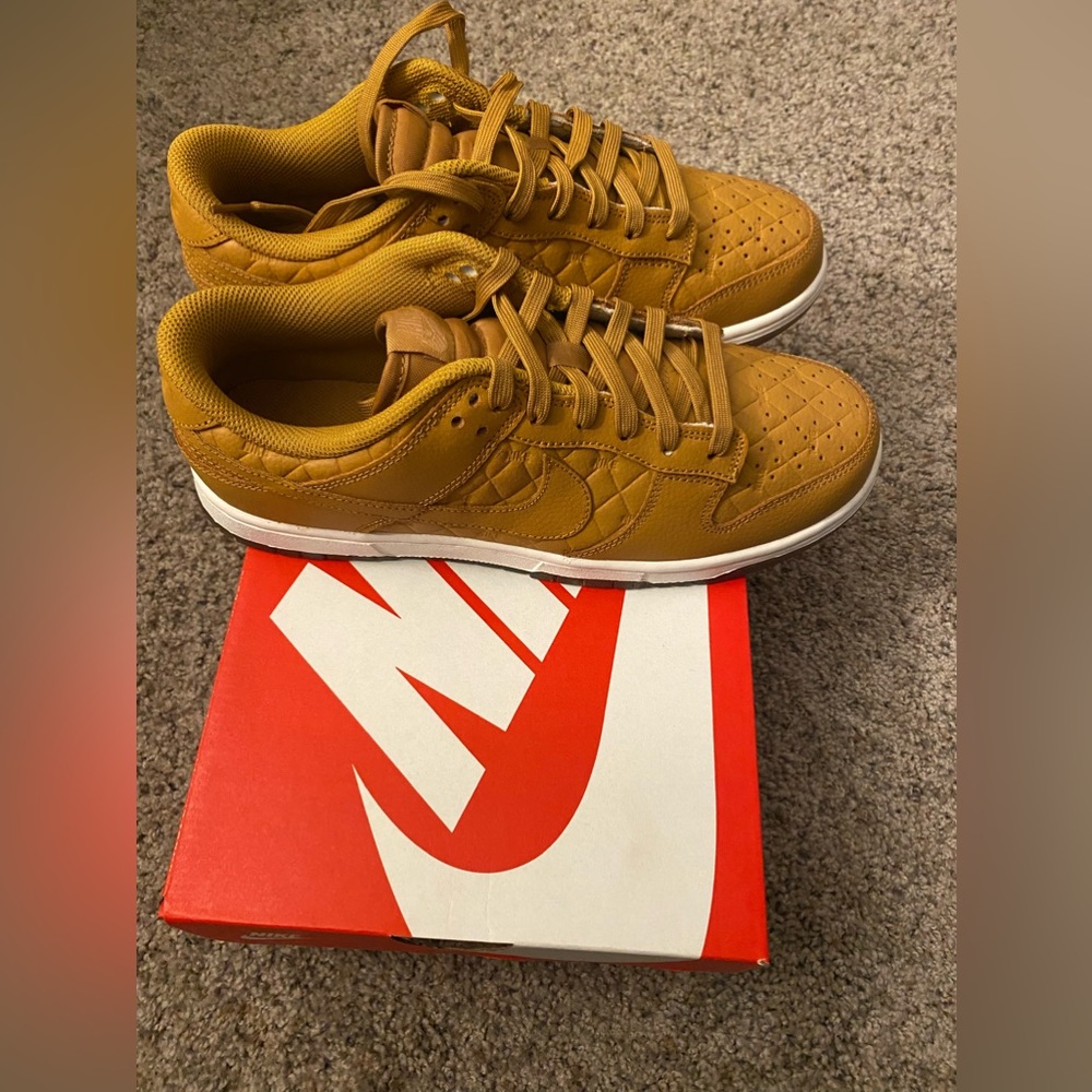W Nike Dunk Low
